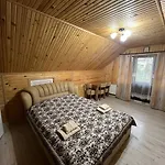 гостинний двір вишня 3* Bukovel