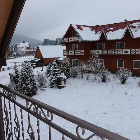 гостинний двір вишня Bukovel