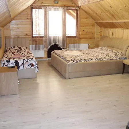 гостинний двір вишня 3* Μπούκοβελ