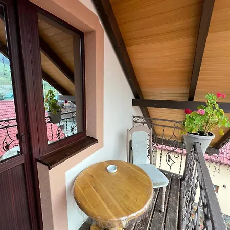 гостинний двір вишня Guest house Bukovel