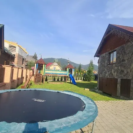 гостинний двір вишня Gasthof Bukowel