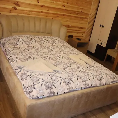гостинний двір вишня Affittacamere 3*