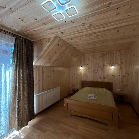 гостинний двір вишня Affittacamere 3*