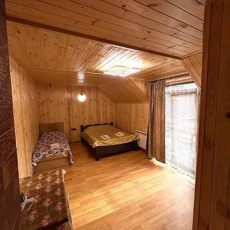 гостинний двір вишня Bukovel