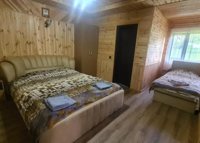 гостинний двір вишня Bukovel