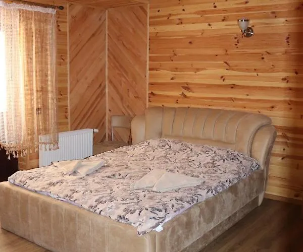 гостинний двір вишня Bukovel