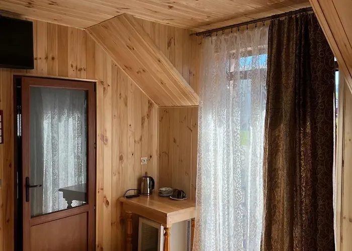 Konukevi гостинний двір вишня 3*